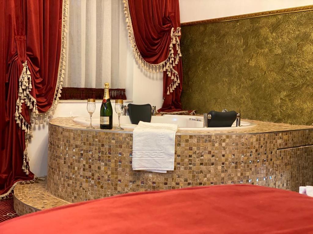 Vila Imperial One Luxury Boutique Hotel Făgăraş Exteriör bild