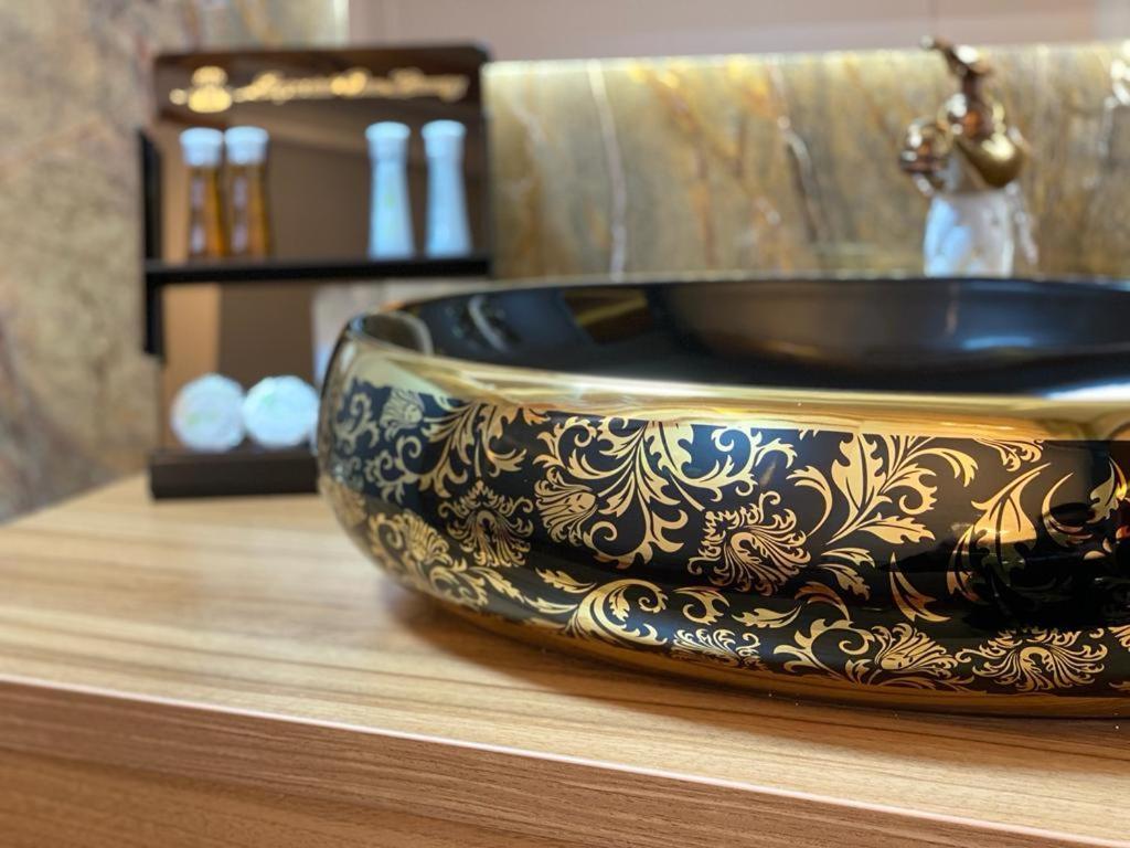 Vila Imperial One Luxury Boutique Hotel Făgăraş Exteriör bild