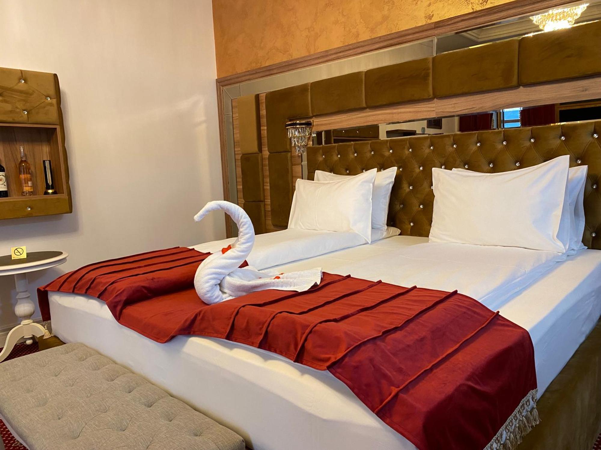 Vila Imperial One Luxury Boutique Hotel Făgăraş Exteriör bild
