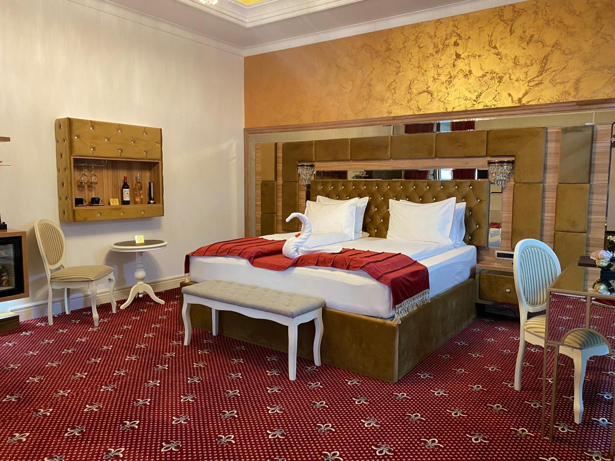 Vila Imperial One Luxury Boutique Hotel Făgăraş Exteriör bild