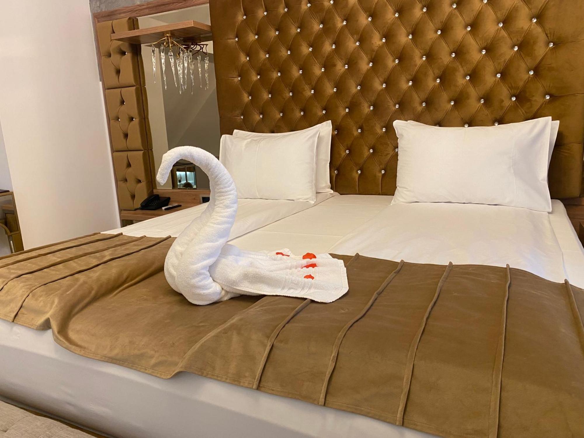 Vila Imperial One Luxury Boutique Hotel Făgăraş Exteriör bild